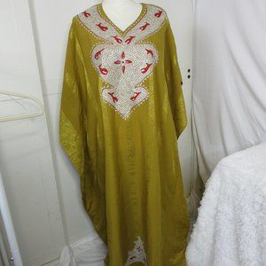 Salwar Kameez Dress Kaftan Made in Pakistan Gold Silver Red with Scarf